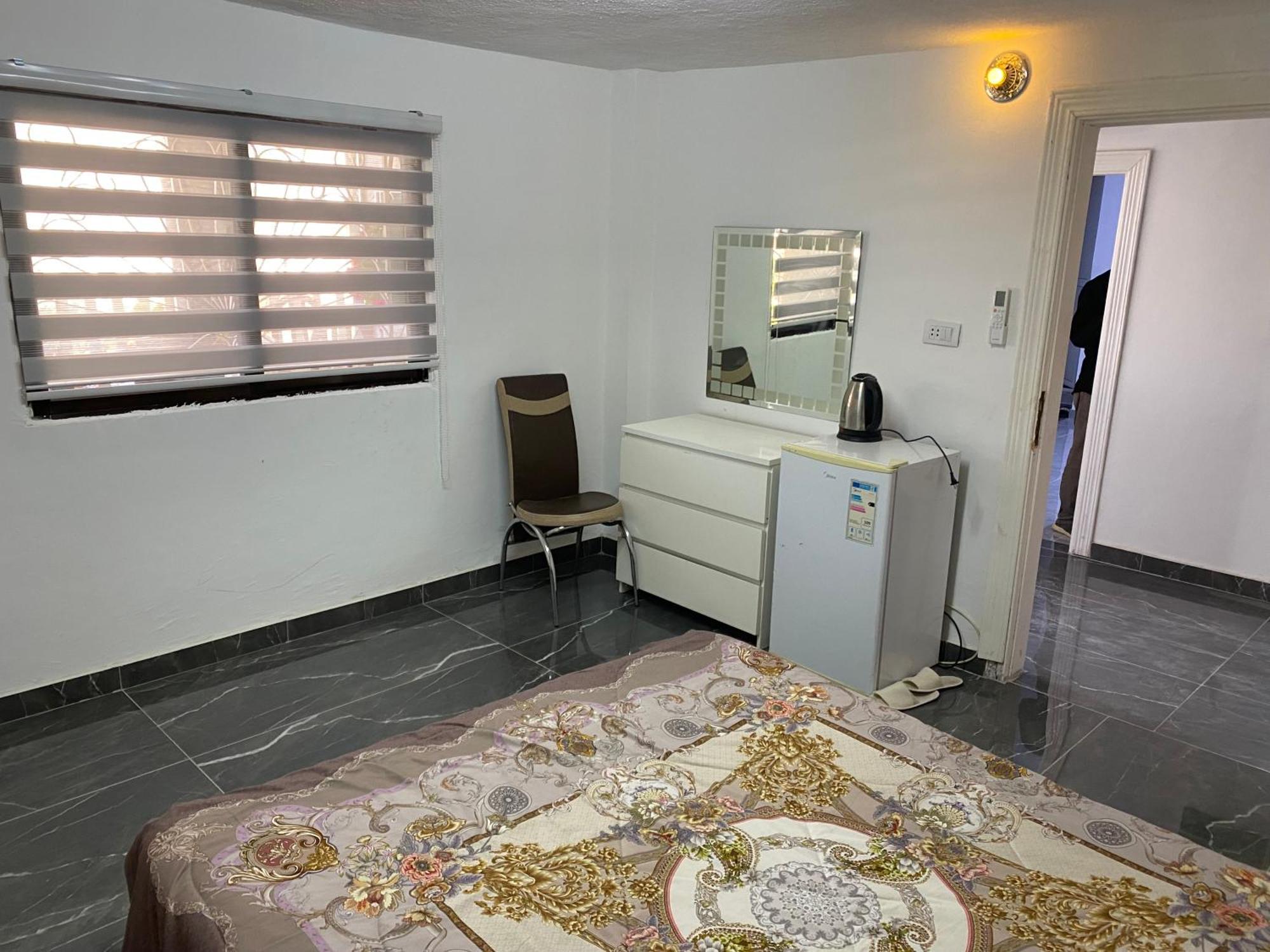 Huseein Rooms Jarash Exterior photo